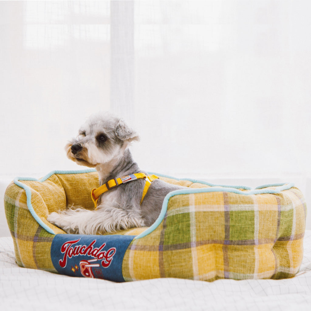 Touchdog 'Archi-Checked' Designer Plaid Oval Dog Bed